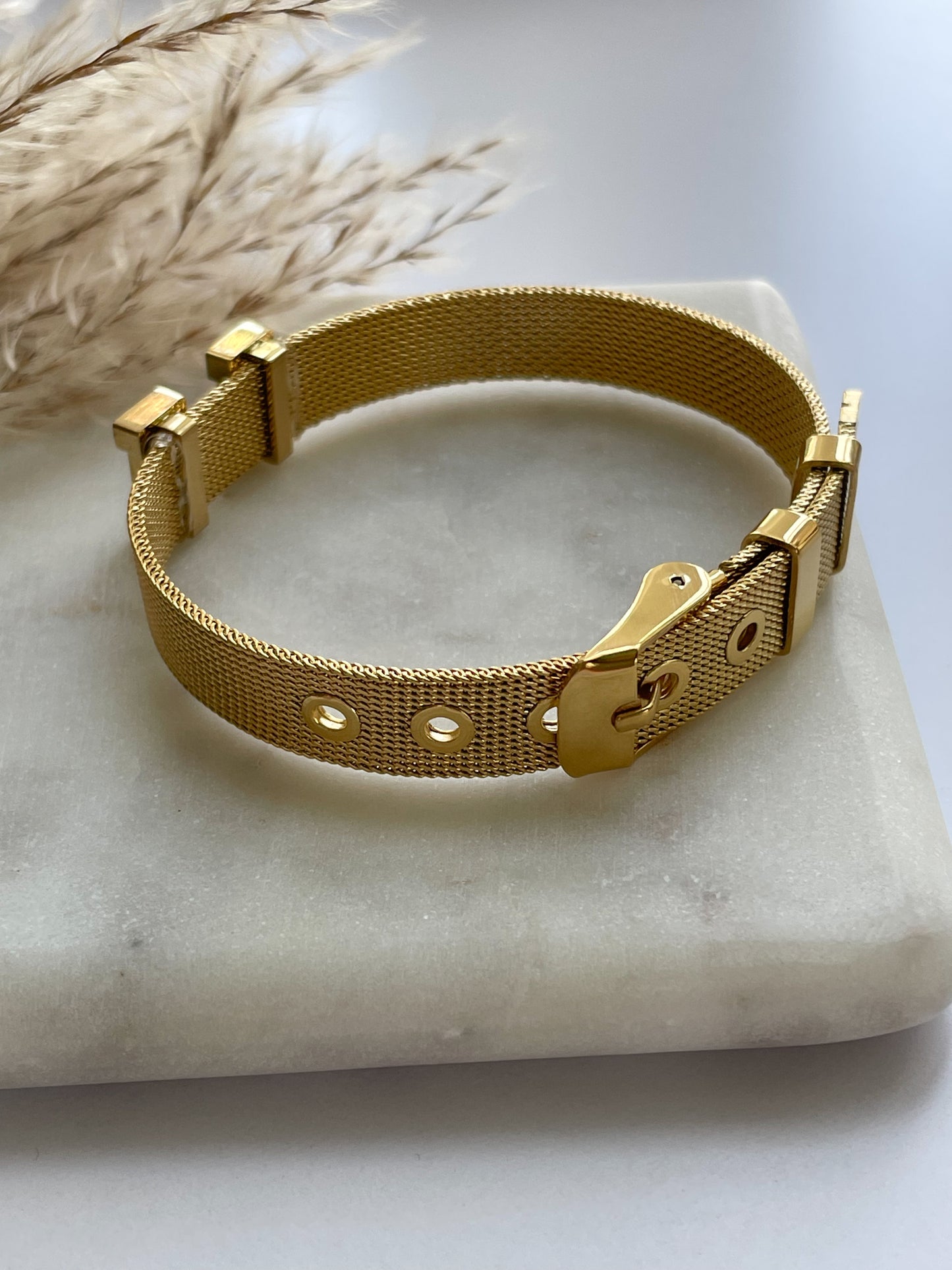 H Bracelet Gold