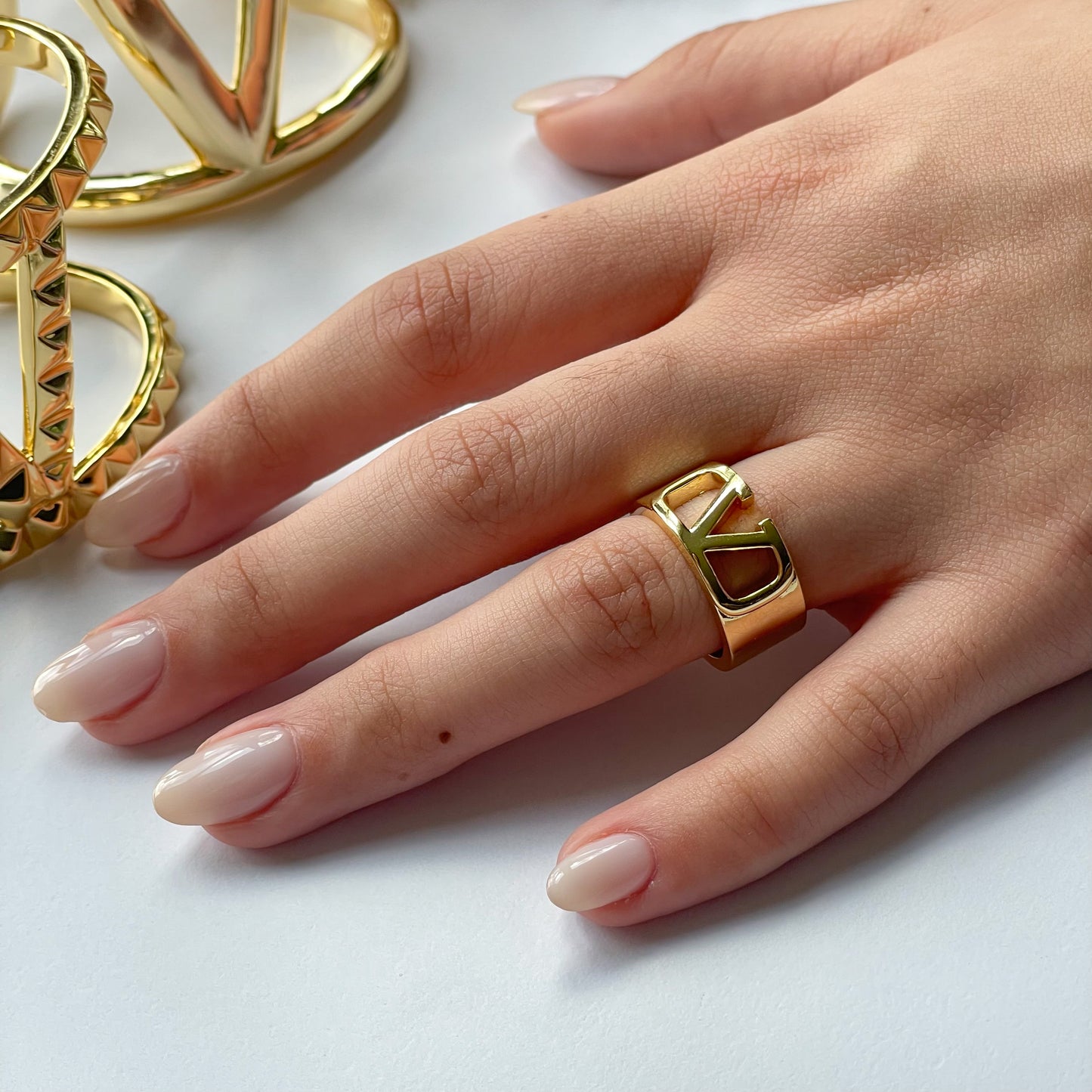 Ring V Gold