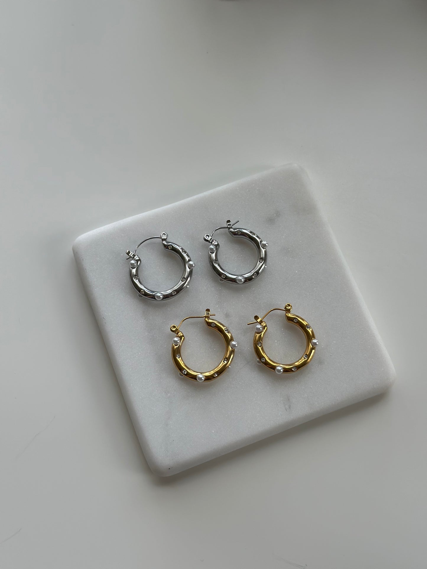 Sara Hoops Earrings